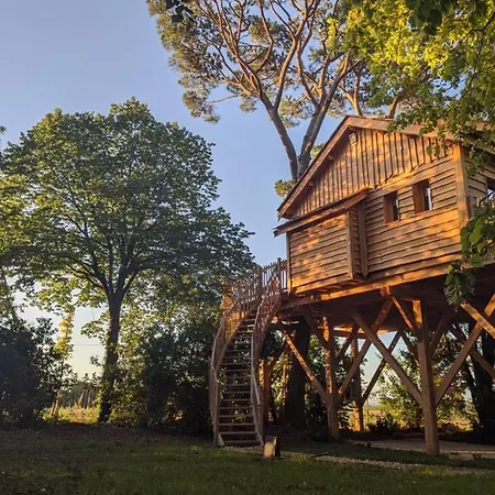 Chateau Des Fousseries 4*